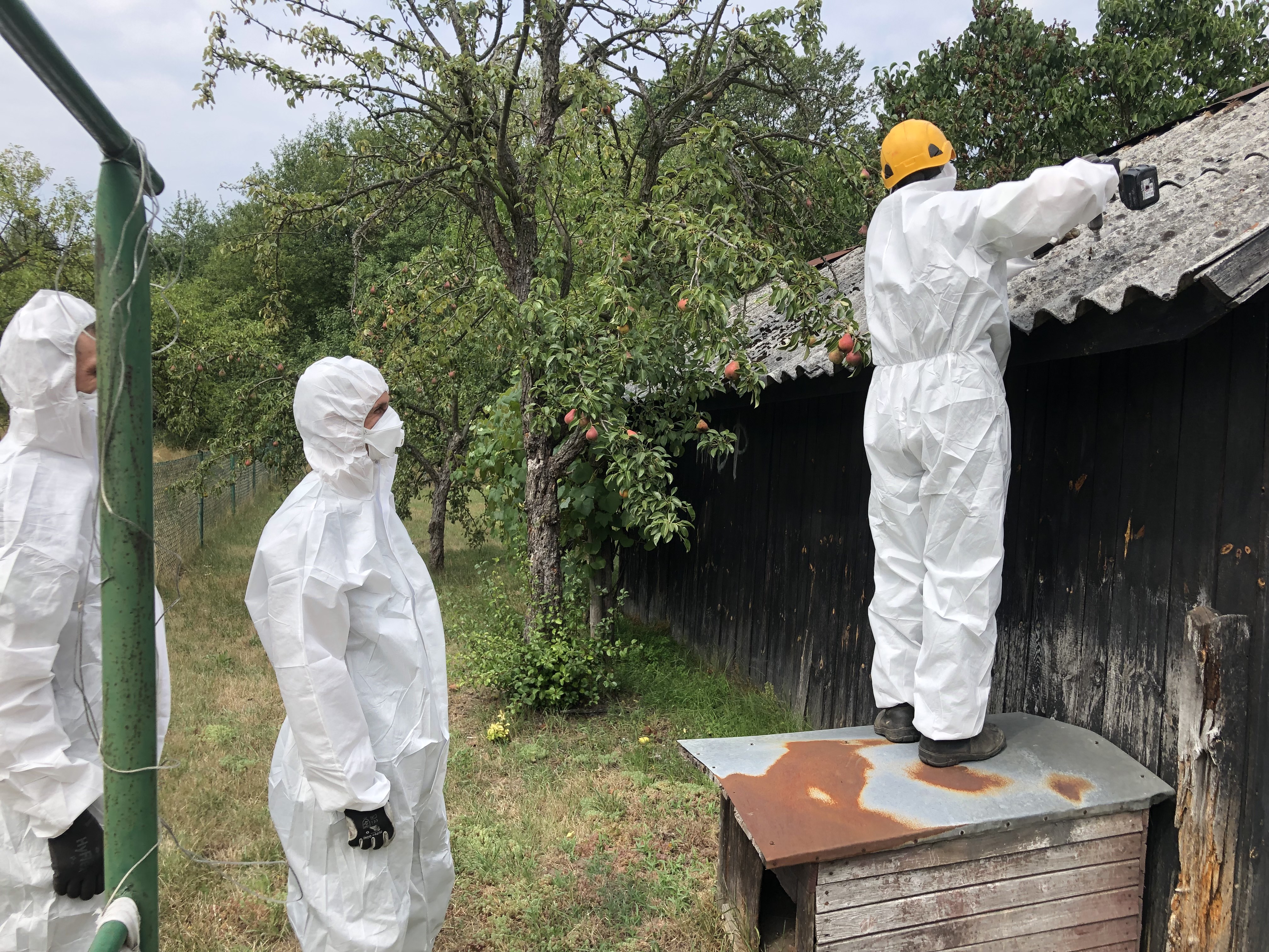 Ilustracja do informacji: Azbestu coraz mniej. Proekologiczne działania w naszej gminie