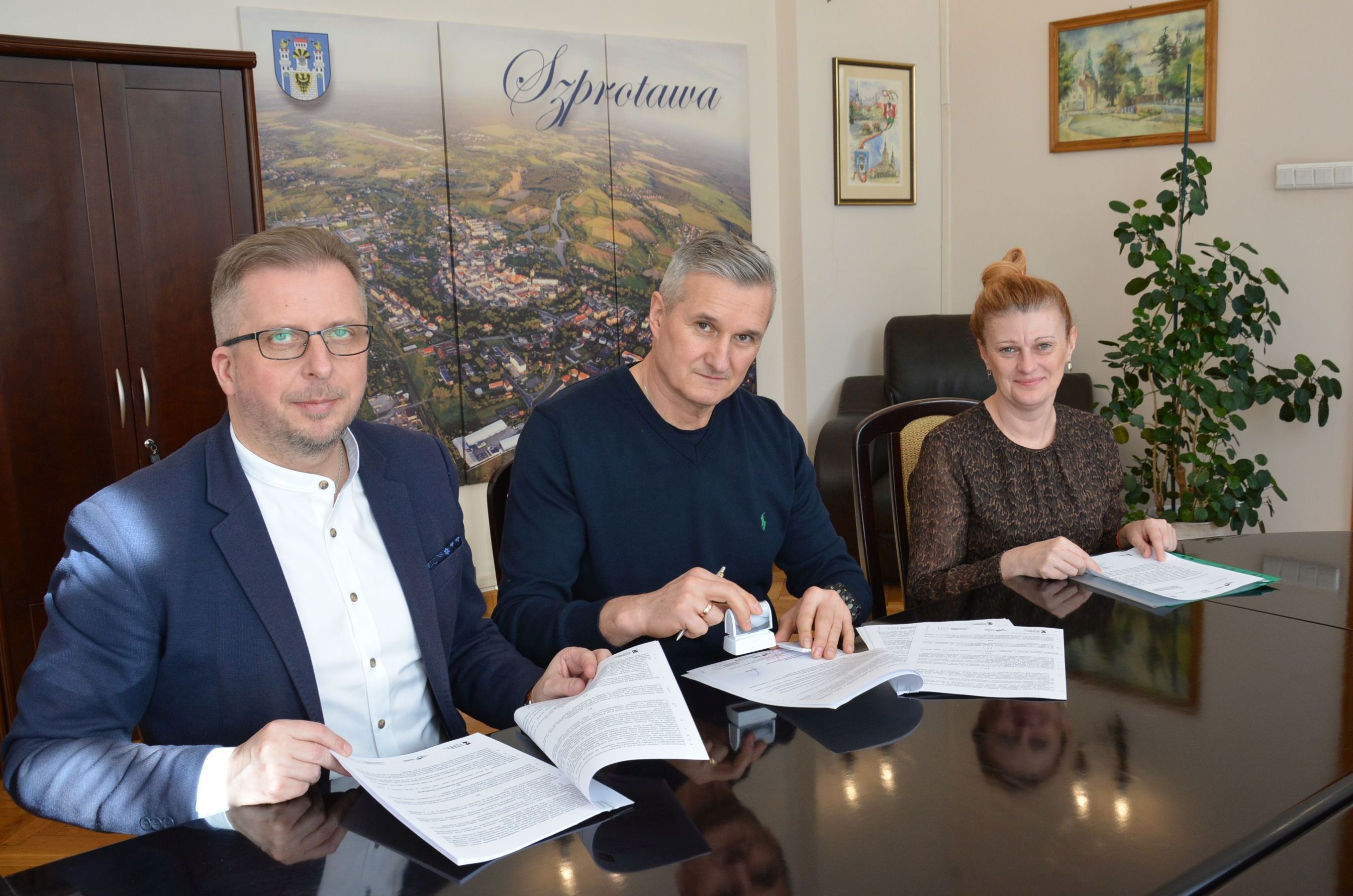 Ilustracja do informacji: Umowa na największy w historii Szprotawy projekt dla Seniorów podpisana! 